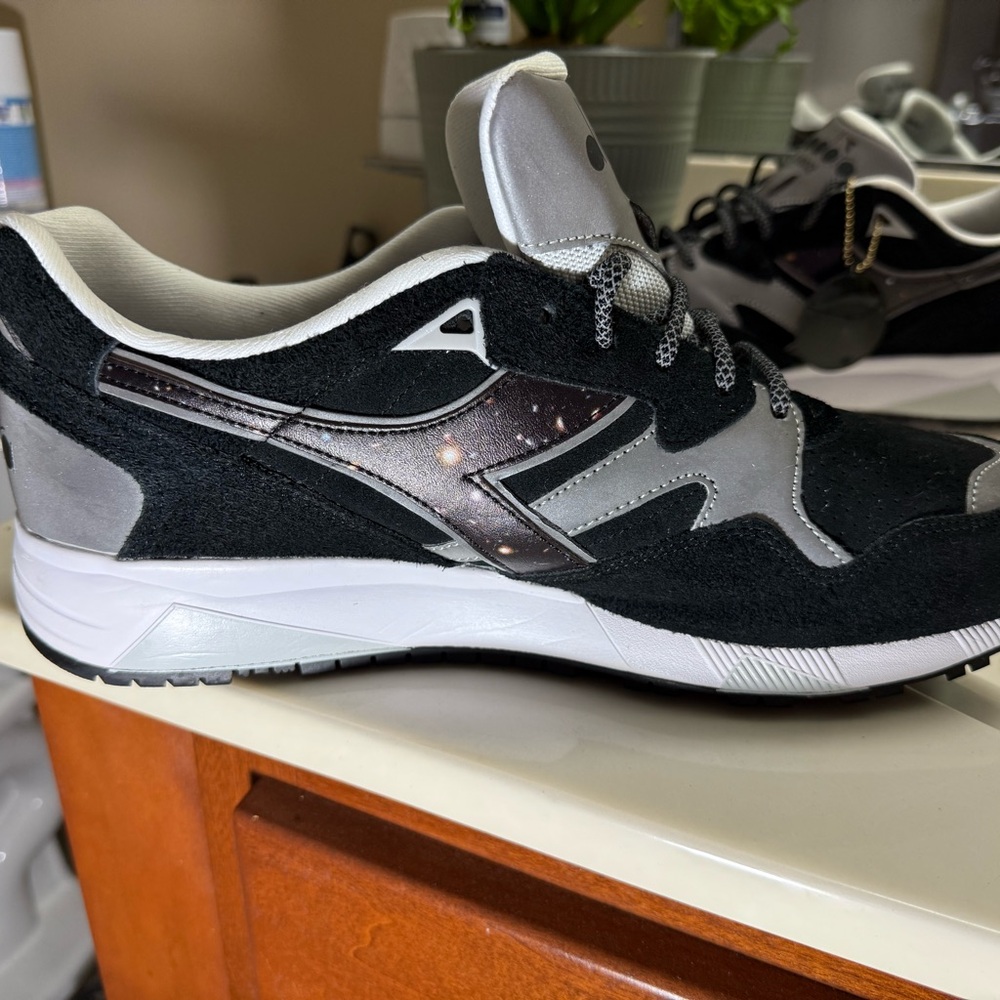 Diadora N9002 Raekwon Galaxy ๐ Black and White Men's Sneakers ๐ค๐ค๐ฌ ๐๐ค - Picture 17 of 17